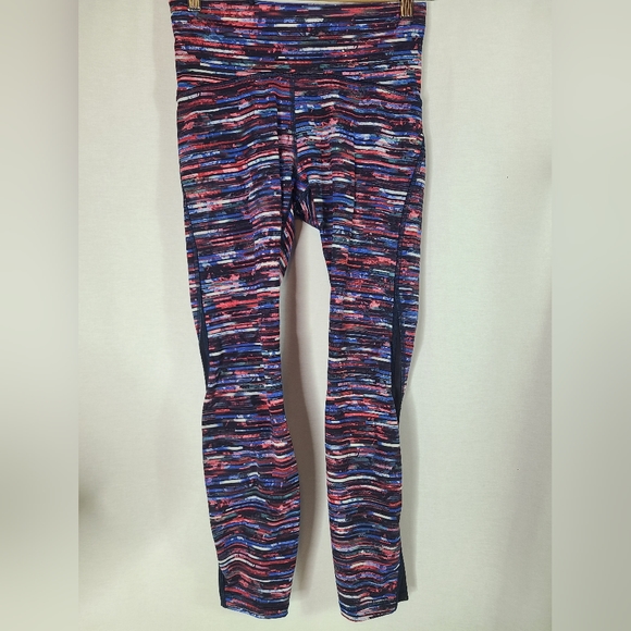 Lululemon train times 7/8 pant 25” Hinshu alpine white multi/black blue size 6 - Picture 2 of 6